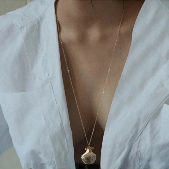 Shell Pendant Necklace 18k Gold Howlite Stones - Picture 6 of 9